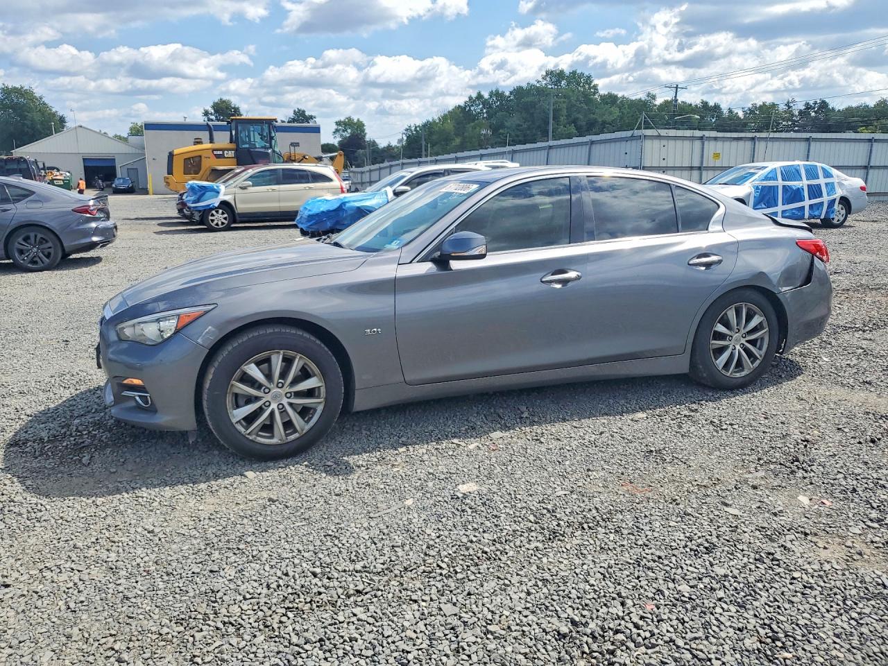2016 INFINITI Q50 — Front 3/4