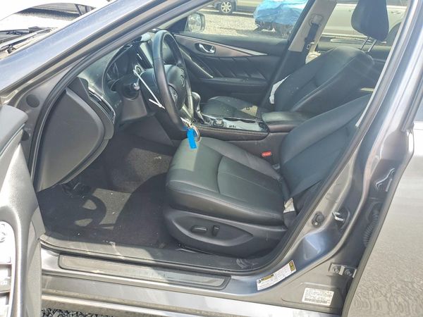 2016 INFINITI Q50 — DENT