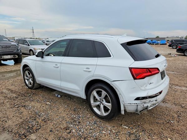 2020 AUDI Q5 quattro Premium Plus