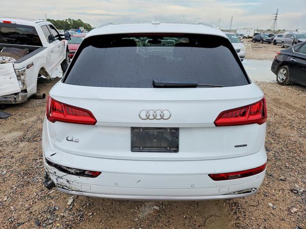 2020 AUDI Q5 quattro Premium Plus