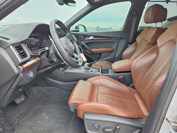 2020 AUDI Q5 quattro Premium Plus