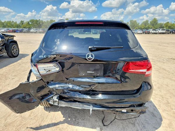 2018 MERCEDES-BENZ GLC