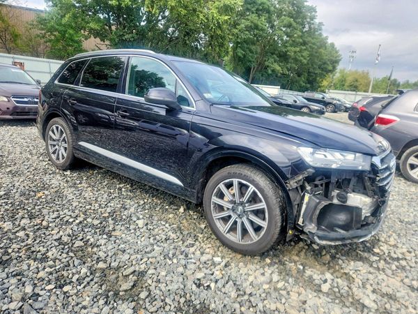 2017 AUDI Q7 quattro Premium Plus