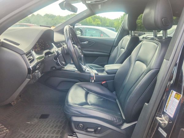 2017 AUDI Q7 quattro Premium Plus
