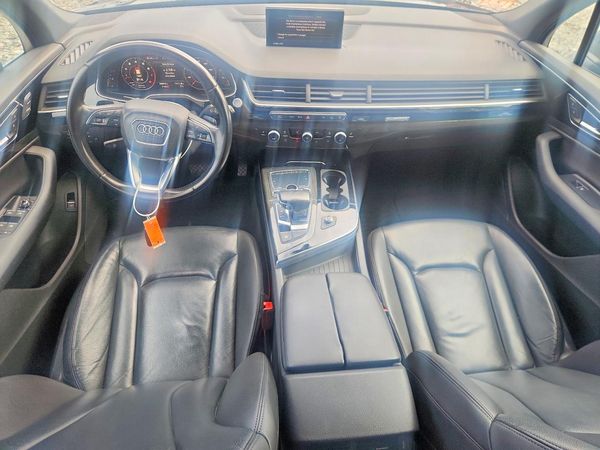 2017 AUDI Q7 quattro Premium Plus