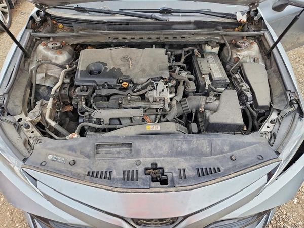 2018 TOYOTA CAMRY L/LE/SE/XLE — Engine bay