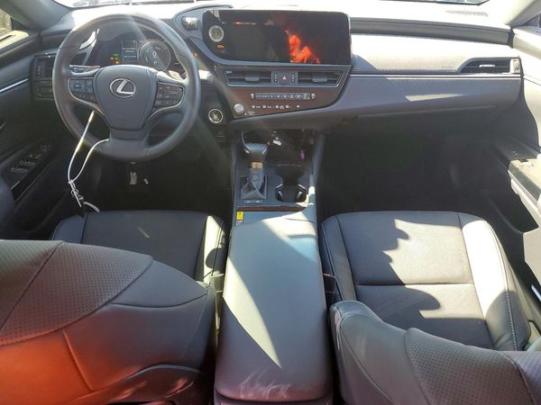 2025 LEXUS ES 300H