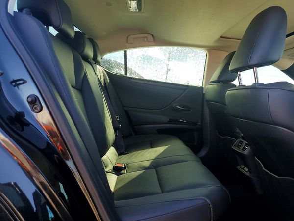 2025 LEXUS ES 300H