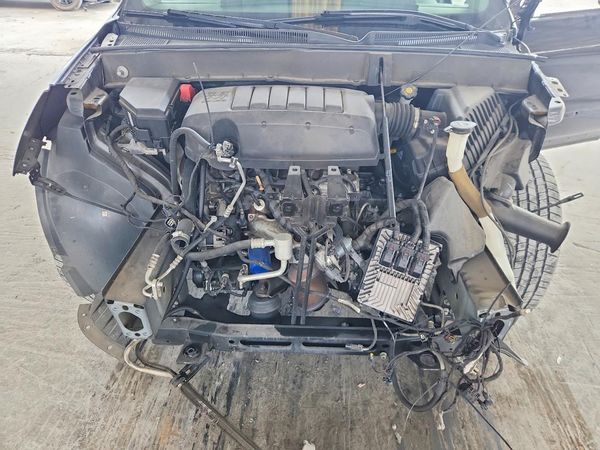 2017 CHEVROLET TRAVERSE 1LT — Engine bay