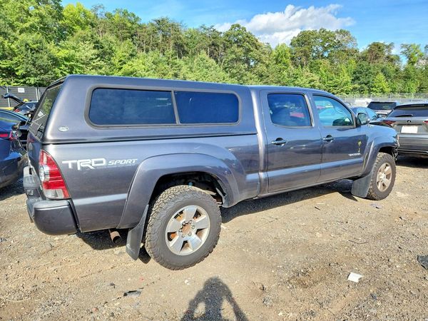 2014 TOYOTA TACOMA Delux Grade