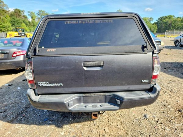 2014 TOYOTA TACOMA Delux Grade