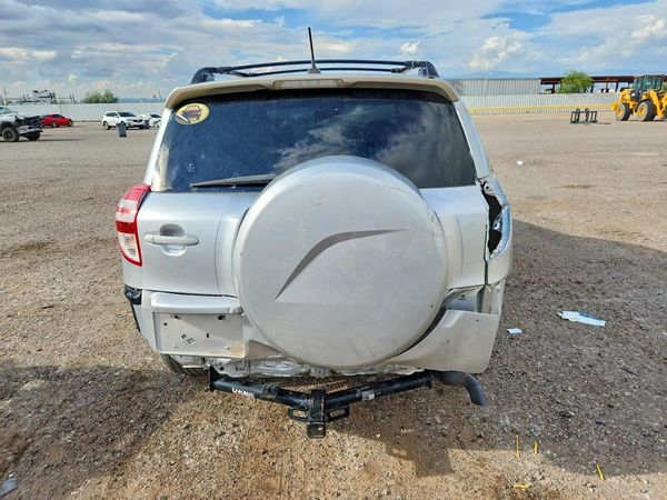 2012 TOYOTA RAV4 High