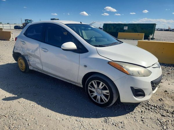 2014 MAZDA MAZDA2 Sport/GX