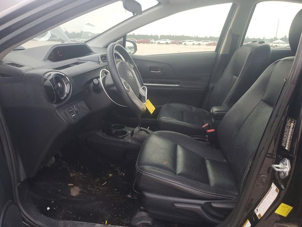 2015 TOYOTA PRIUS — DENT