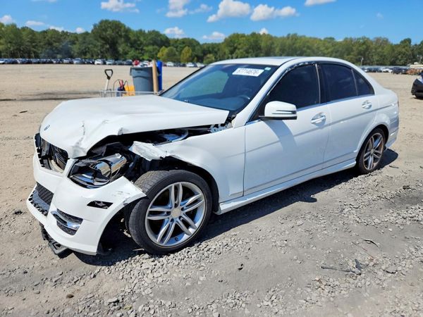 2014 MERCEDES-BENZ C