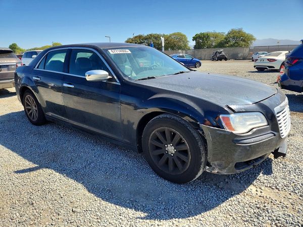 2014 CHRYSLER 300
