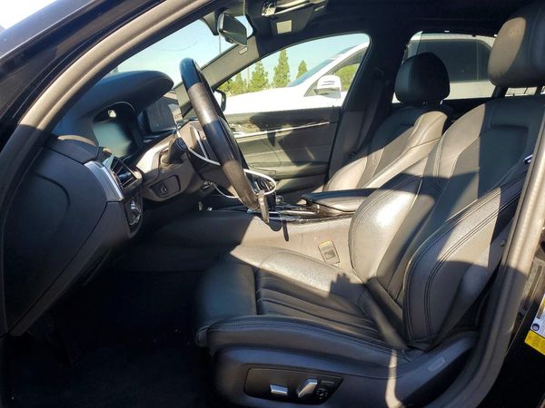2022 BMW 530I