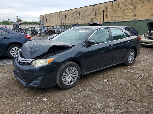 2012 TOYOTA CAMRY