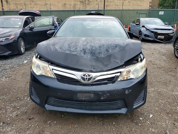 2012 TOYOTA CAMRY