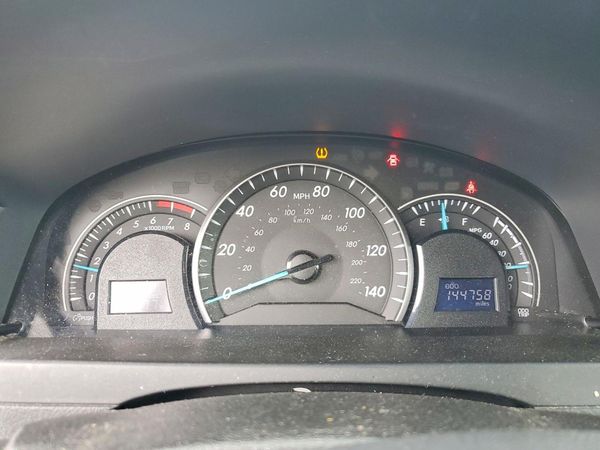 2012 TOYOTA CAMRY