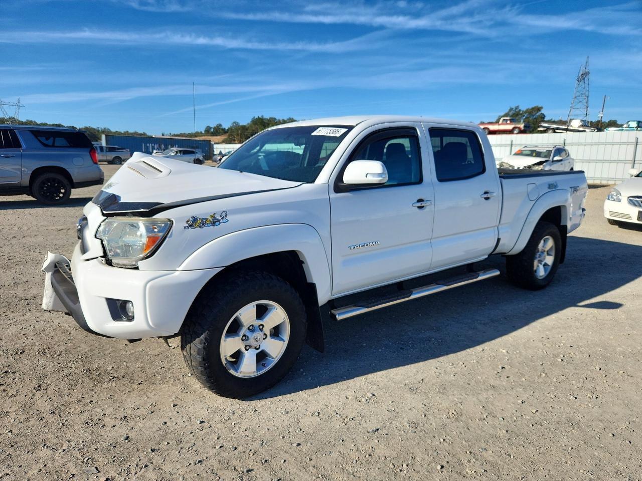 2015 TOYOTA TACOMA Delux Grade — Front 3/4