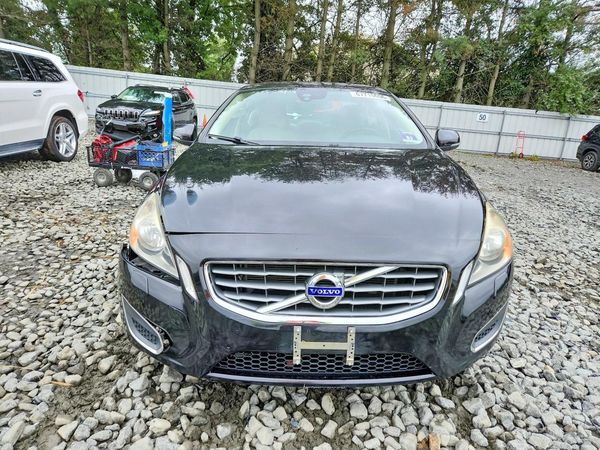 2012 VOLVO S60