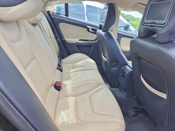 2012 VOLVO S60