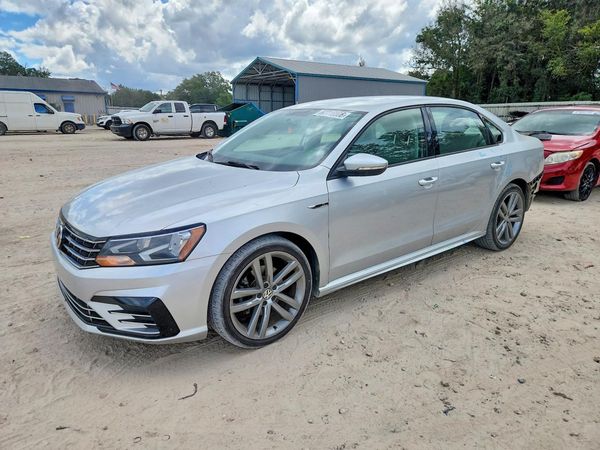 2018 VOLKSWAGEN PASSAT S, R-Line