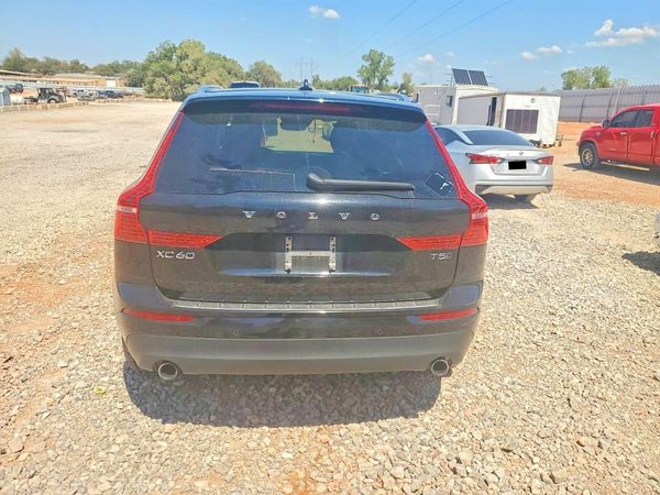 2021 VOLVO XC60