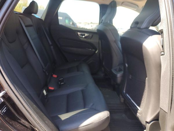 2021 VOLVO XC60