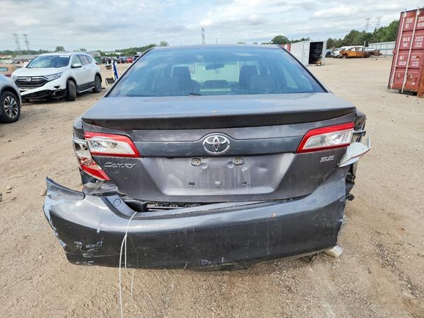 2014 TOYOTA CAMRY