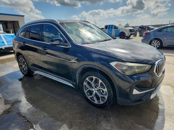 2021 BMW X1 — Passenger 3/4