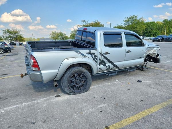 2013 TOYOTA TACOMA Delux