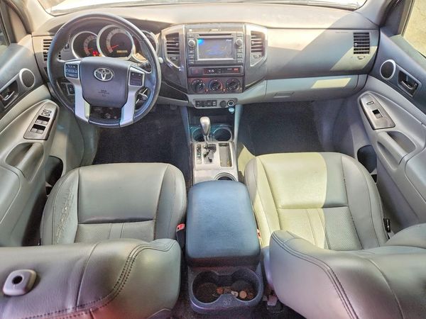 2013 TOYOTA TACOMA Delux