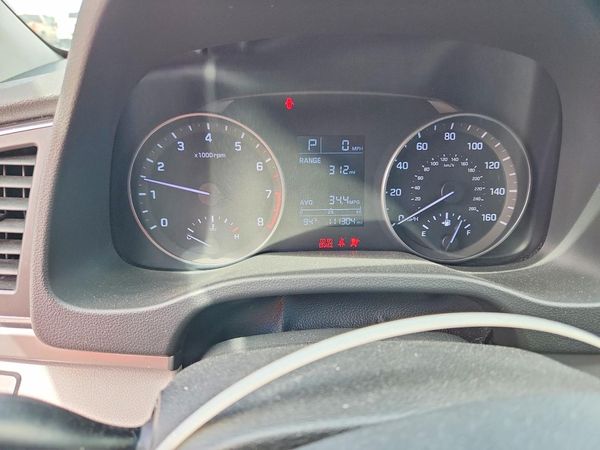 2017 HYUNDAI ELANTRA