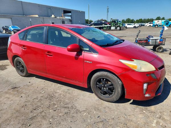 2014 TOYOTA PRIUS