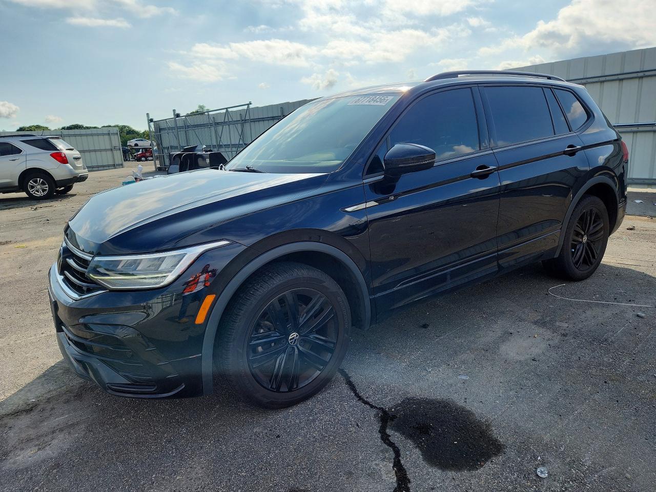 2022 VOLKSWAGEN TIGUAN