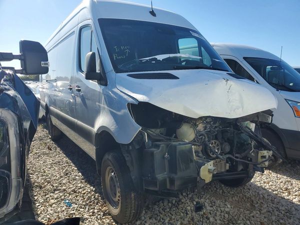 2023 MERCEDES-BENZ SPRINTER 907 (VS30) — Passenger 3/4