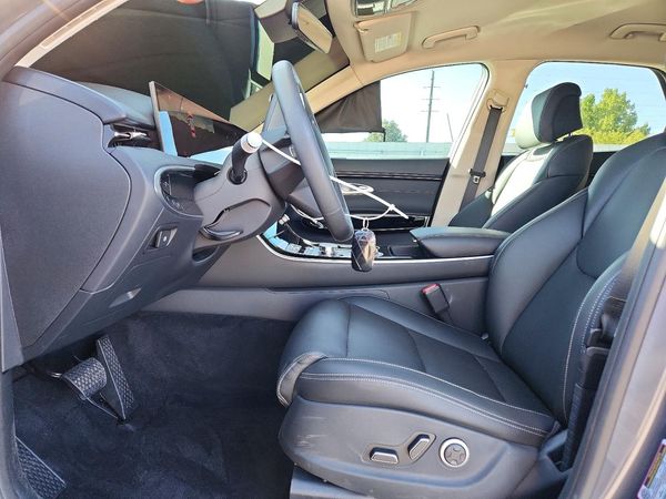 2026 GENESIS GV70
