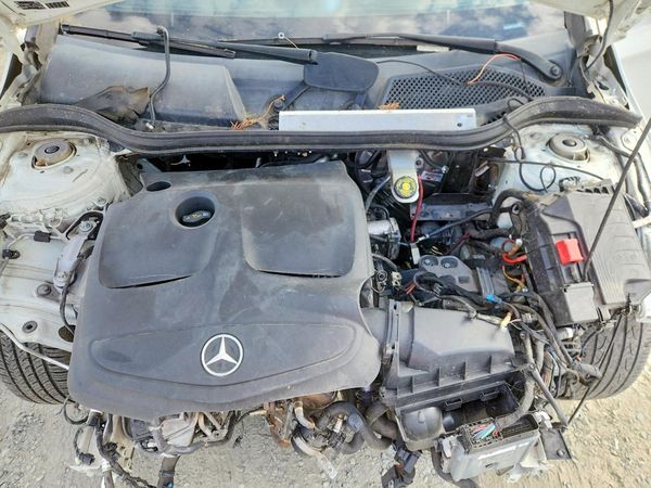 2015 MERCEDES-BENZ CLA-CLASS CLA250 — Engine bay
