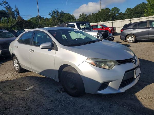 2015 TOYOTA COROLLA