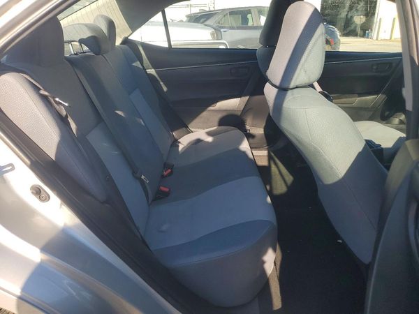 2015 TOYOTA COROLLA