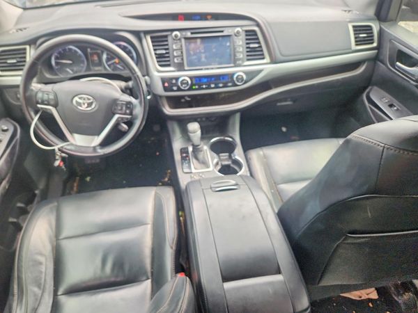 2017 TOYOTA HIGHLANDER SE/XLE