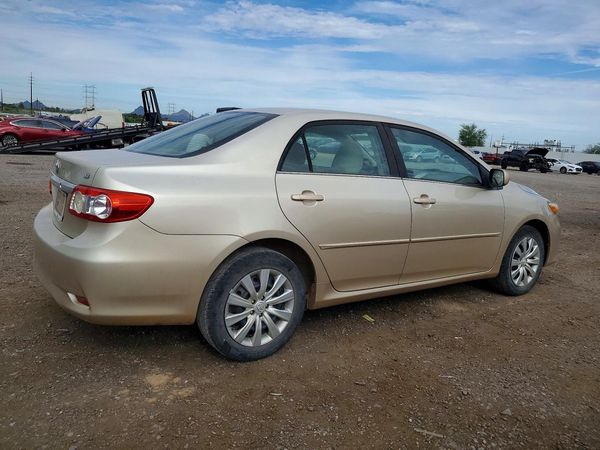 2013 TOYOTA COROLLA