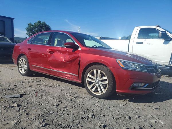 2017 VOLKSWAGEN PASSAT SEL Premium