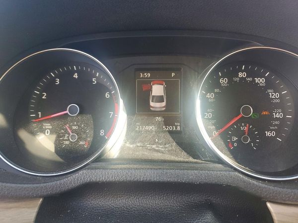 2017 VOLKSWAGEN PASSAT SEL Premium