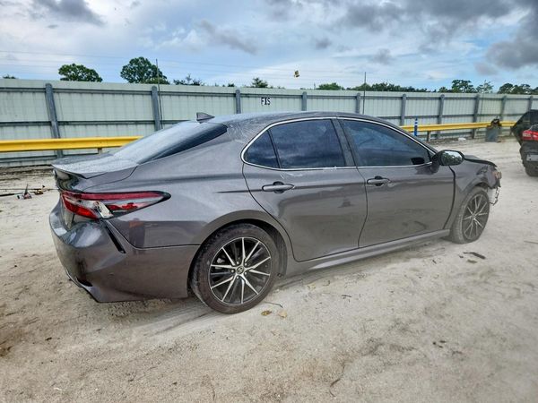 2024 TOYOTA CAMRY
