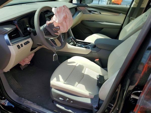 2026 CADILLAC XT5 Premium Luxury — DENT