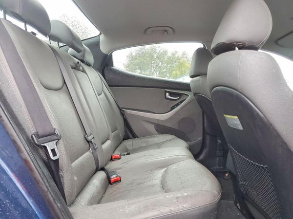 2015 HYUNDAI ELANTRA GLS(Middle)