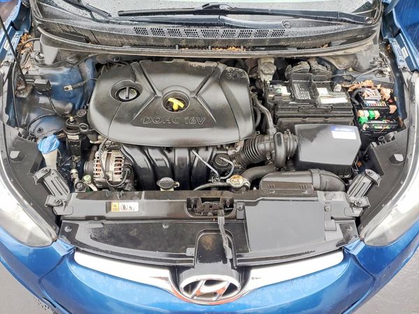 2015 HYUNDAI ELANTRA GLS(Middle)